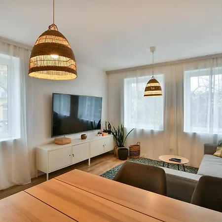 Urban Flat 4 Guests With Ac 아파트 *