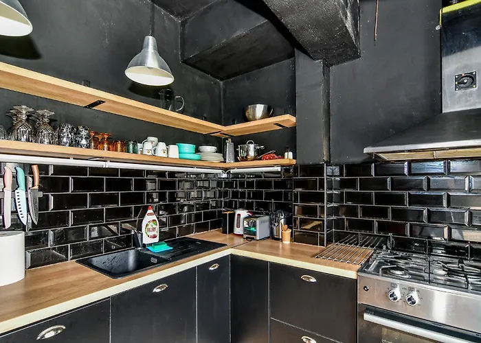 Urban Flat 4 Guests With Ac Warna